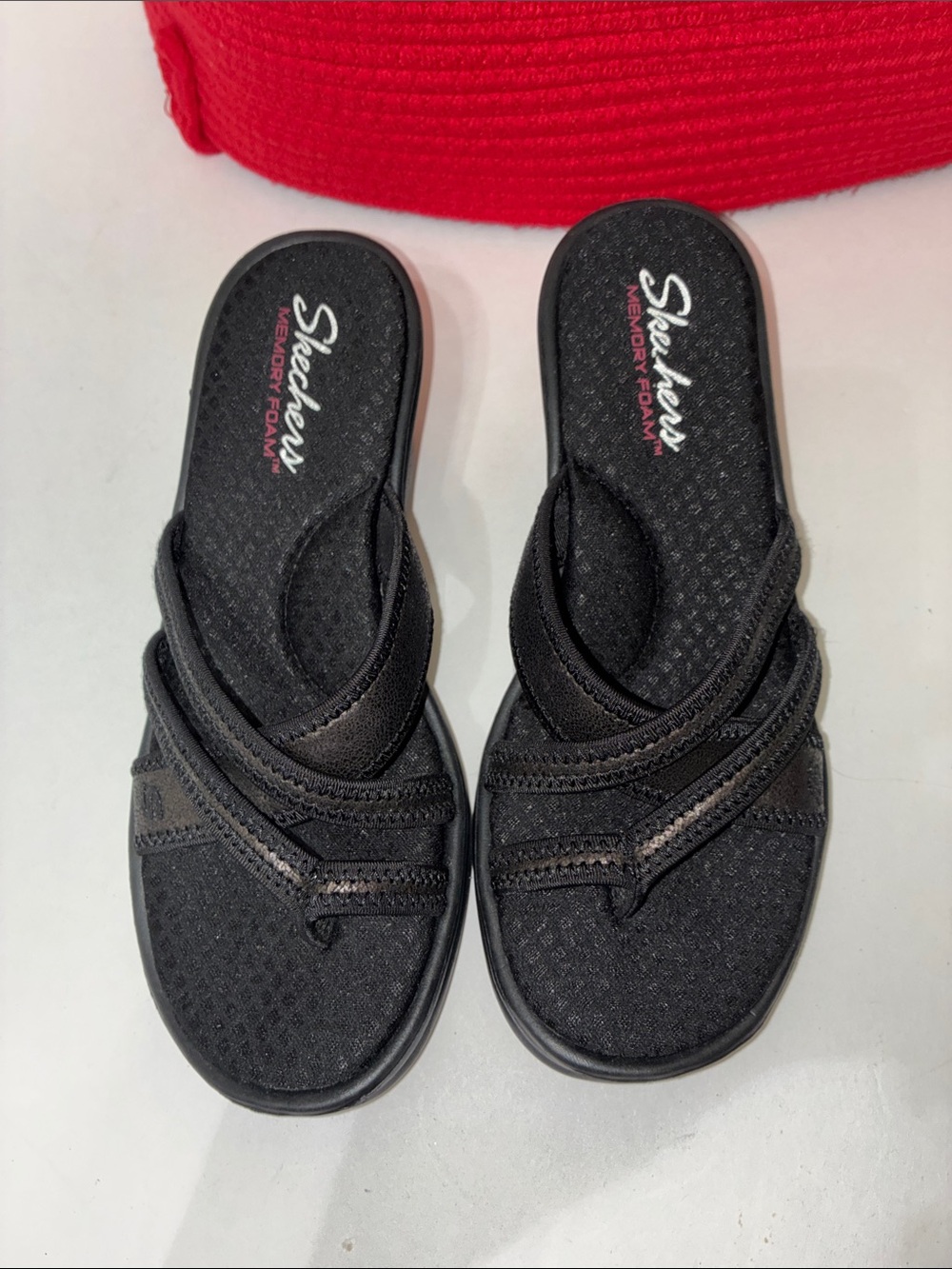 Skechers 8 Women's Slide Sandal Black Crisscross Straps & separated large toes - Picture 13 of 15